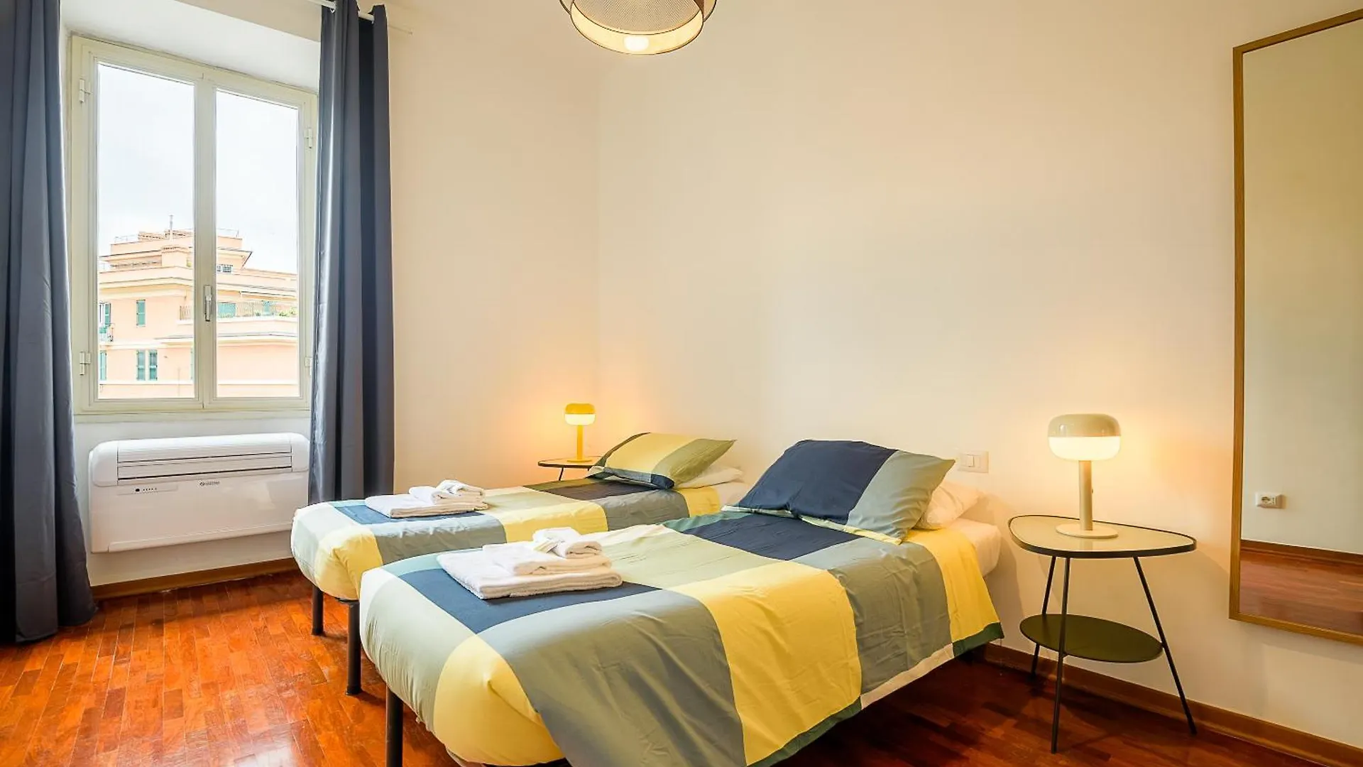 Candia Cento Apartment Vatican Museums Rom