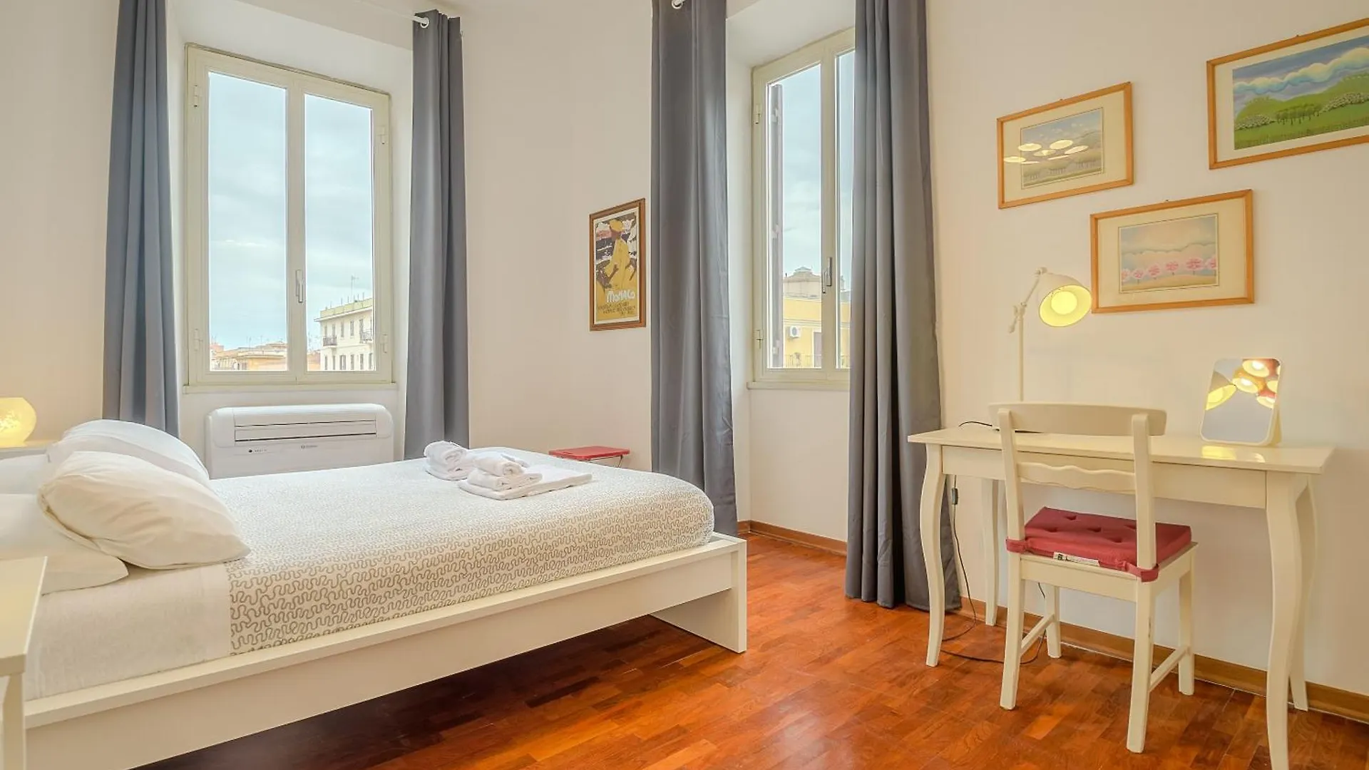 Candia Cento Apartment Vatican Museums Rom